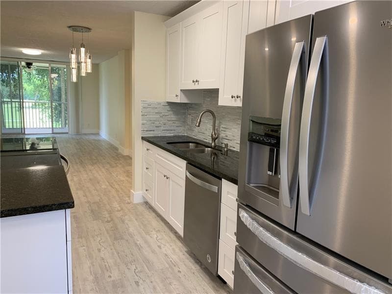 250 Jacaranda Drive 203, Plantation, FL 33324 3