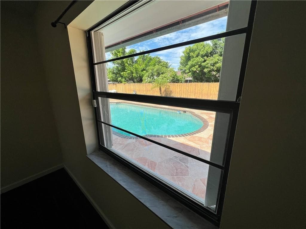 230 SW 1st Street G-8, Pompano Beach, FL 33060 23