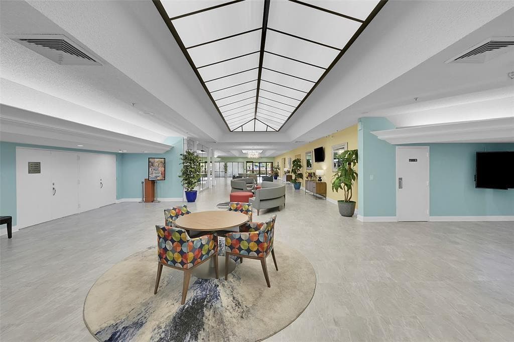 10442 Sunrise Lakes Boulevard 202, Sunrise, FL 33322 19