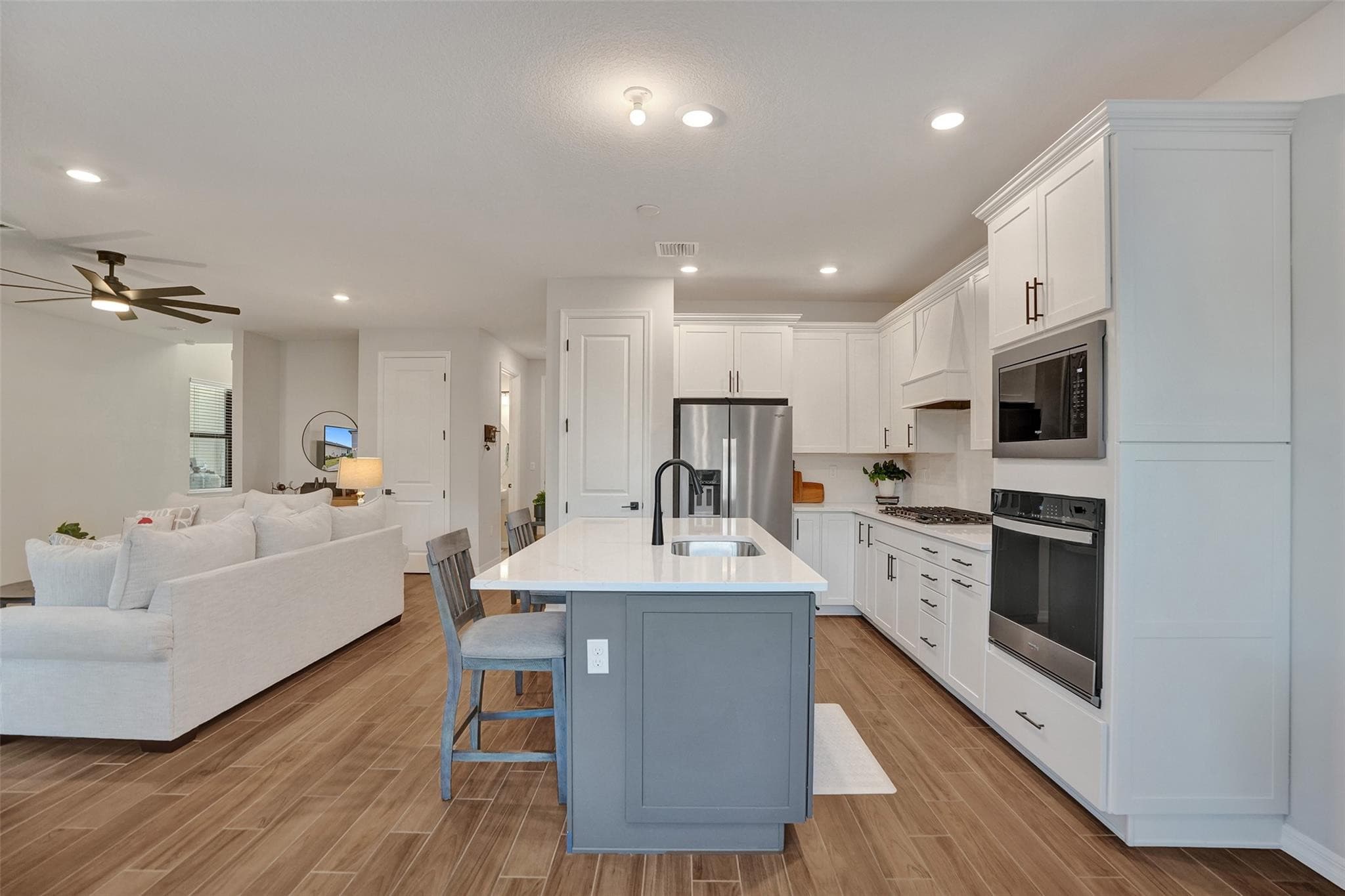 4422 S Silverwood Lane, Oakland Park, FL 33309 12