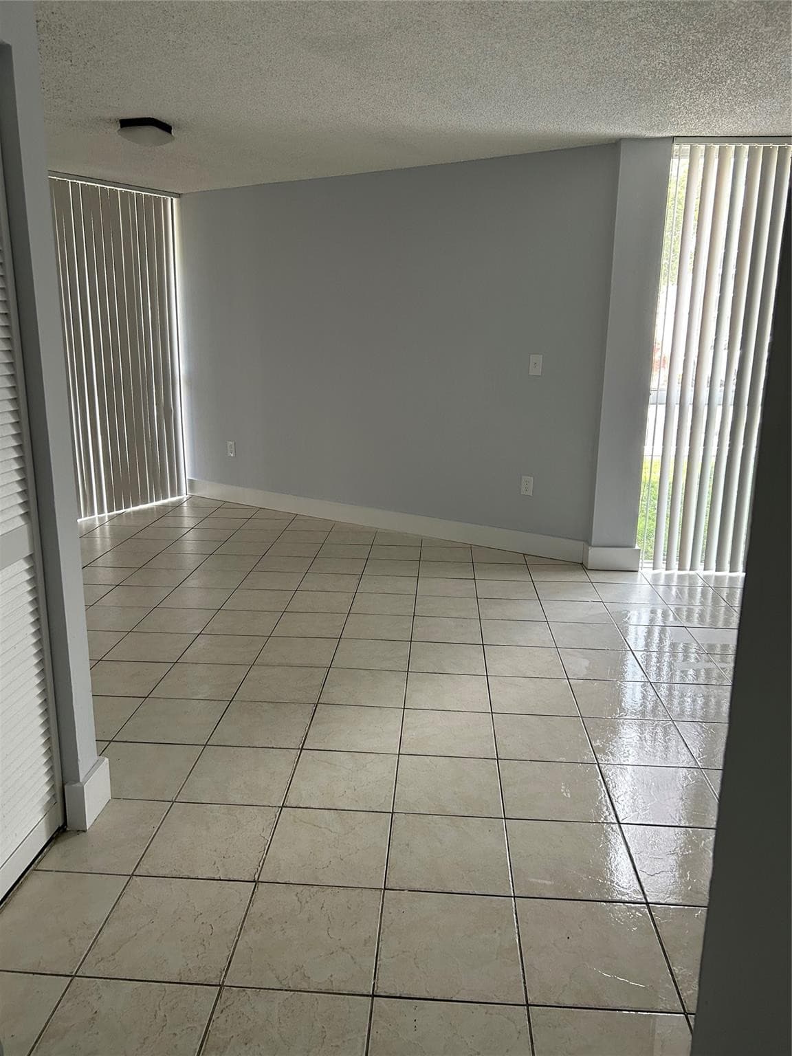 7035 NW 186th Street D-111, Hialeah, FL 33015 4