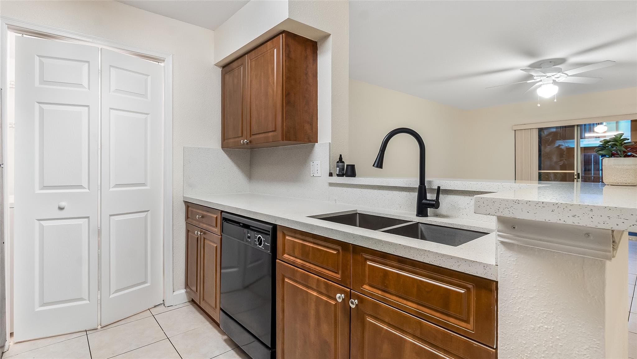 875 Riverside Drive 717, Coral Springs, FL 33071 9