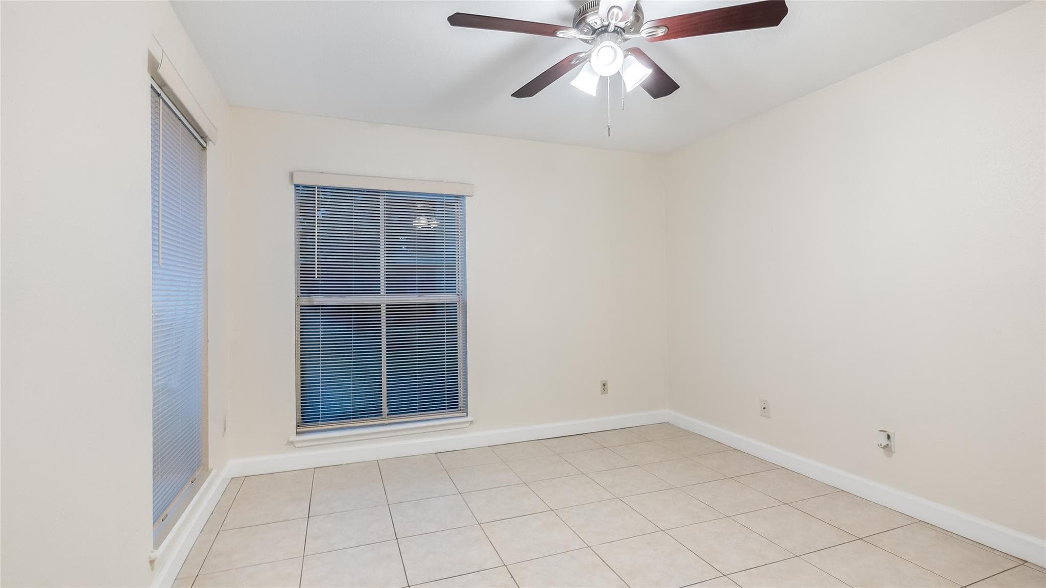 875 Riverside Drive 717, Coral Springs, FL 33071 23