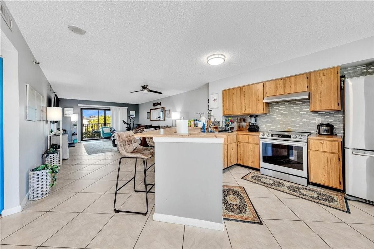 2217 Cypress Island Drive 507, Pompano Beach, FL 33069 5