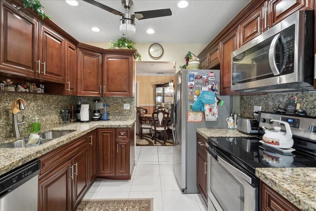 4290 NW 49th Terrace, Lauderdale Lakes, FL 33319 9