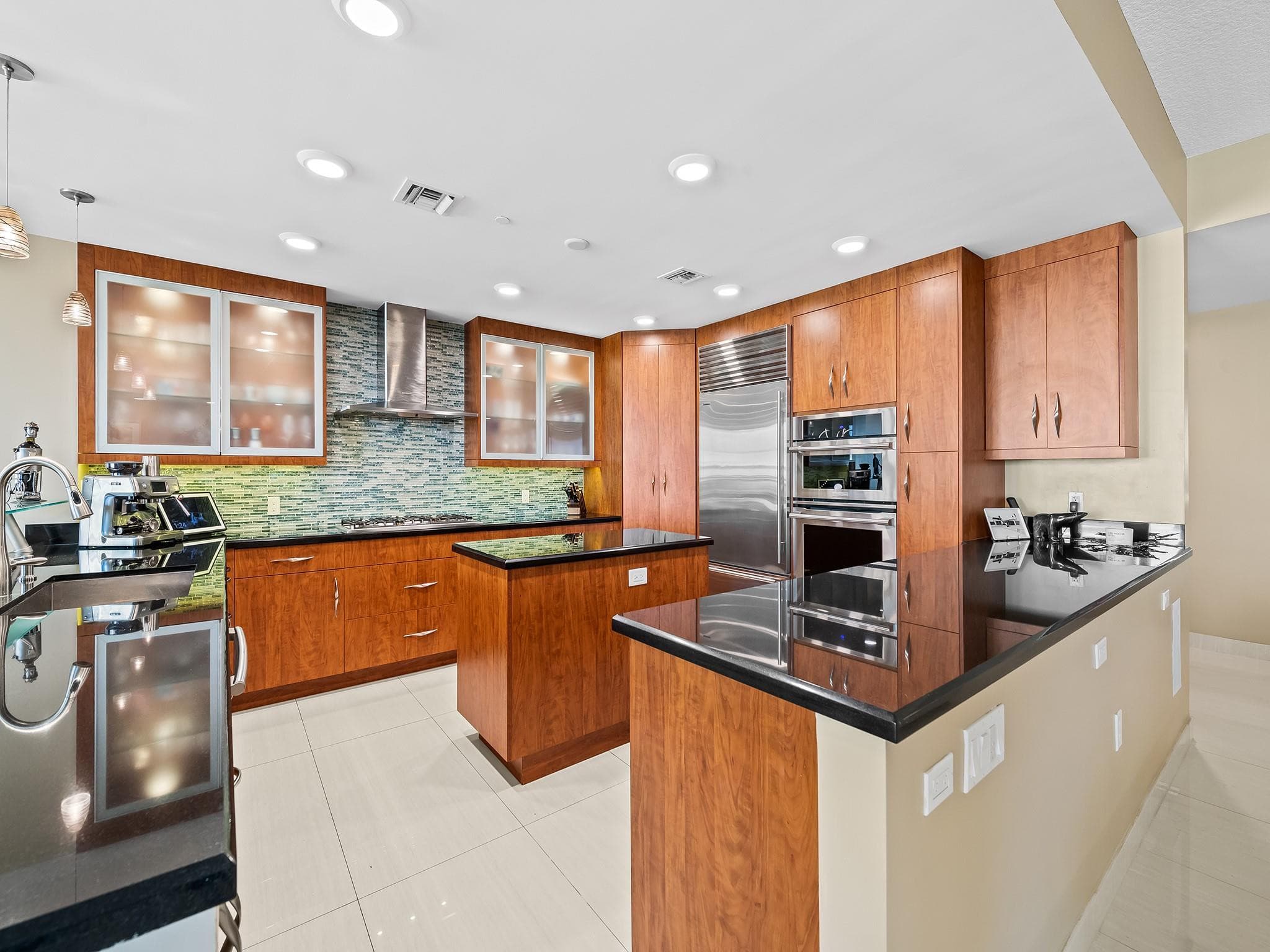 3415 N Ocean Drive 505, Hollywood, FL 33019 4