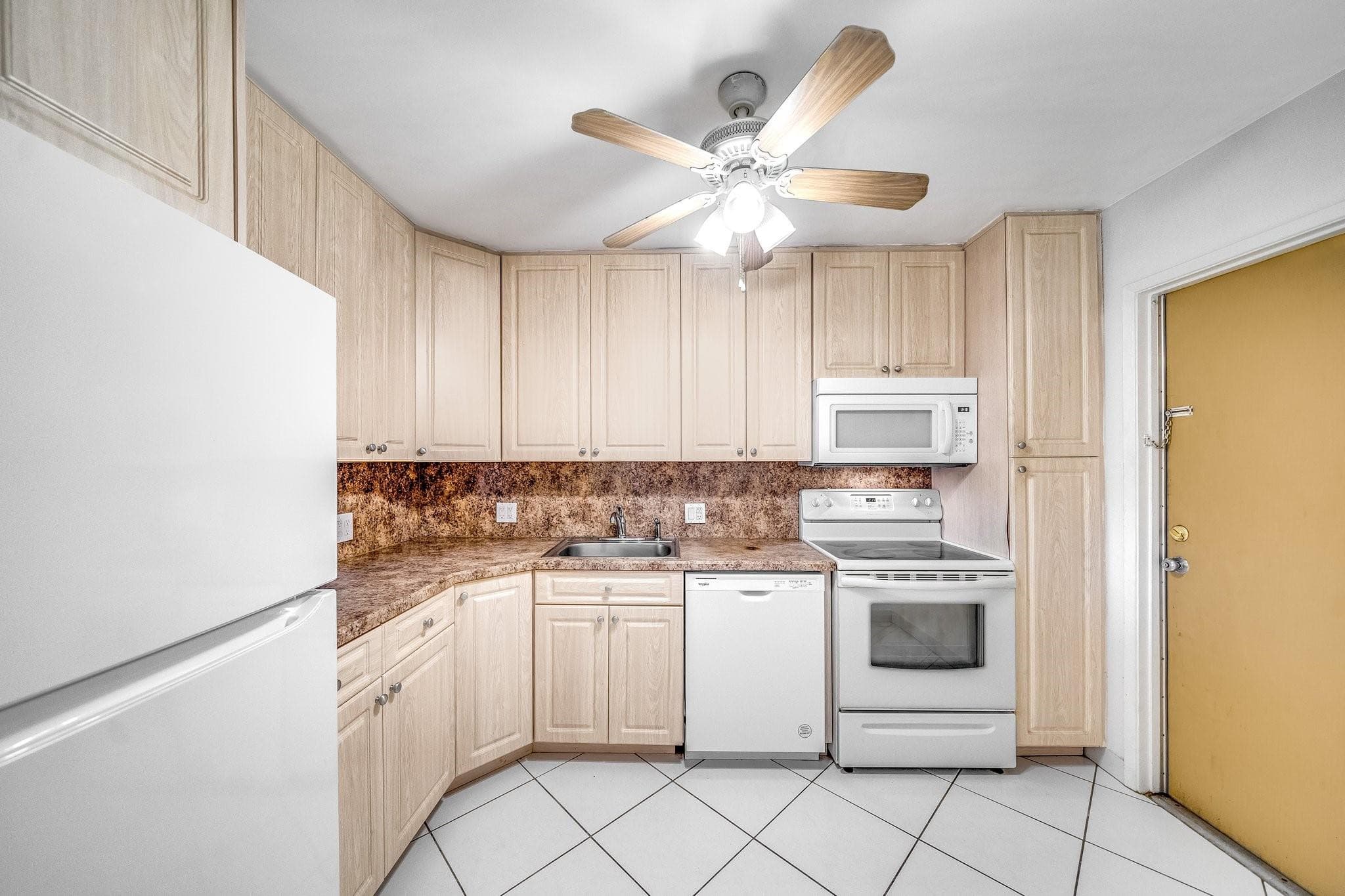 2601 S Course Drive 111, Pompano Beach, FL 33069 33