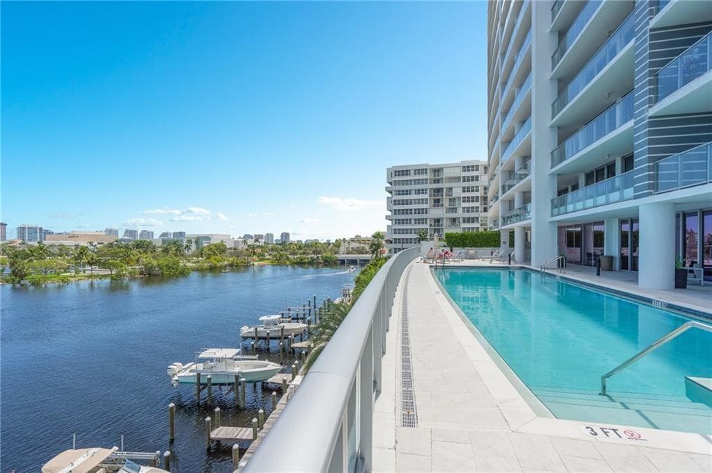 1180 N Federal Highway 1203, Fort Lauderdale, FL 33304 25