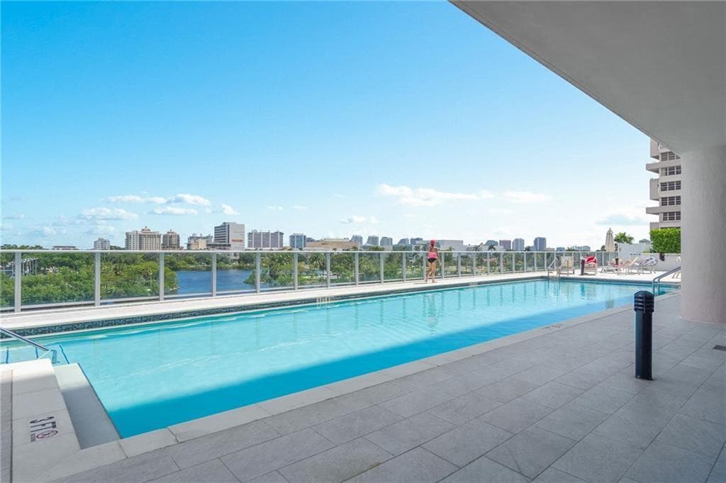 1180 N Federal Highway 1203, Fort Lauderdale, FL 33304 29