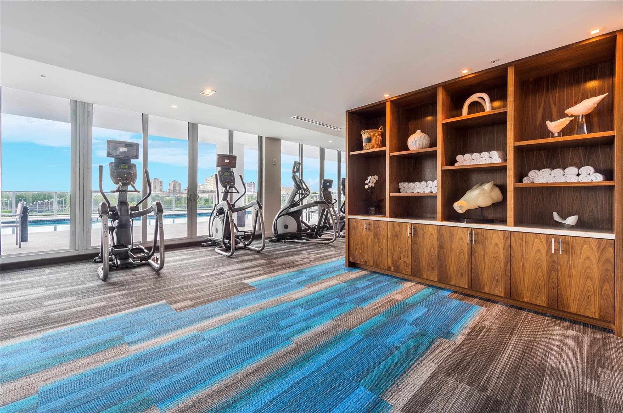 1180 N Federal Highway 1203, Fort Lauderdale, FL 33304 35