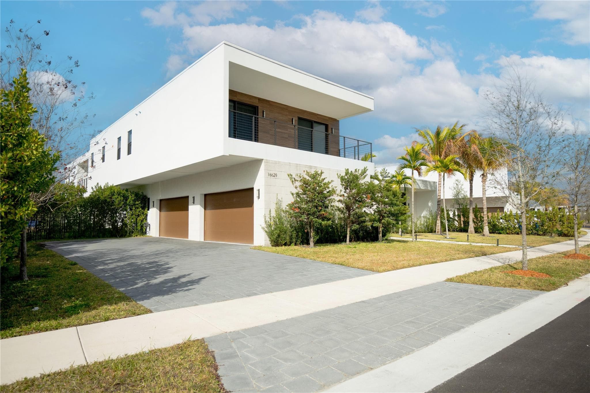 16629 N Botaniko Drive, Weston, FL 33326 2