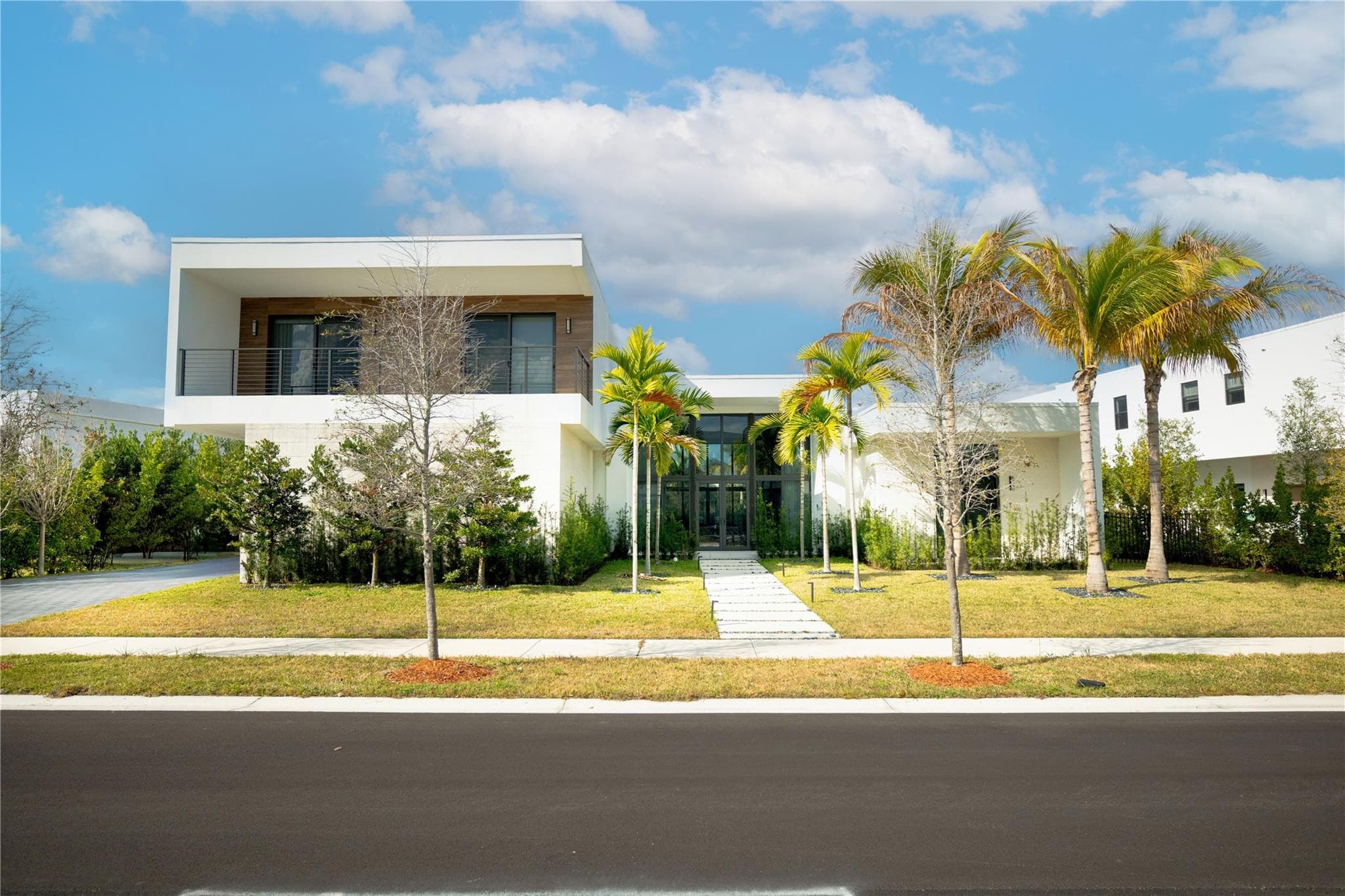 16629 N Botaniko Drive, Weston, FL 33326 5
