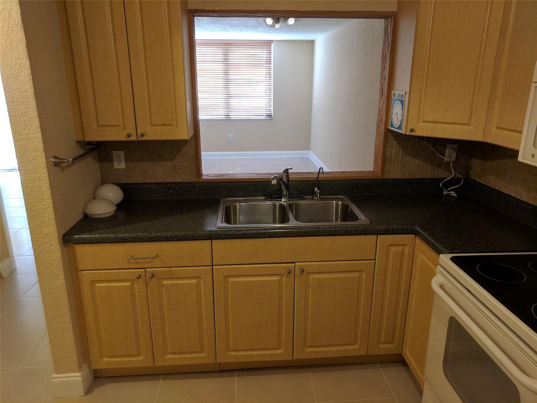 1250 NE 125th Street 312-C, North Miami, FL 33161 23