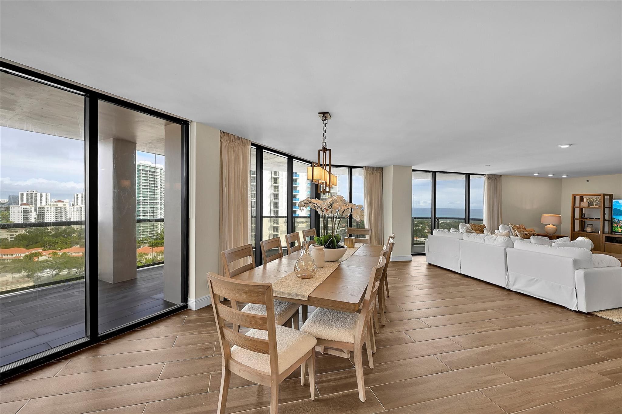 19667 Turnberry Way 20gr, Miami, FL 33180 12