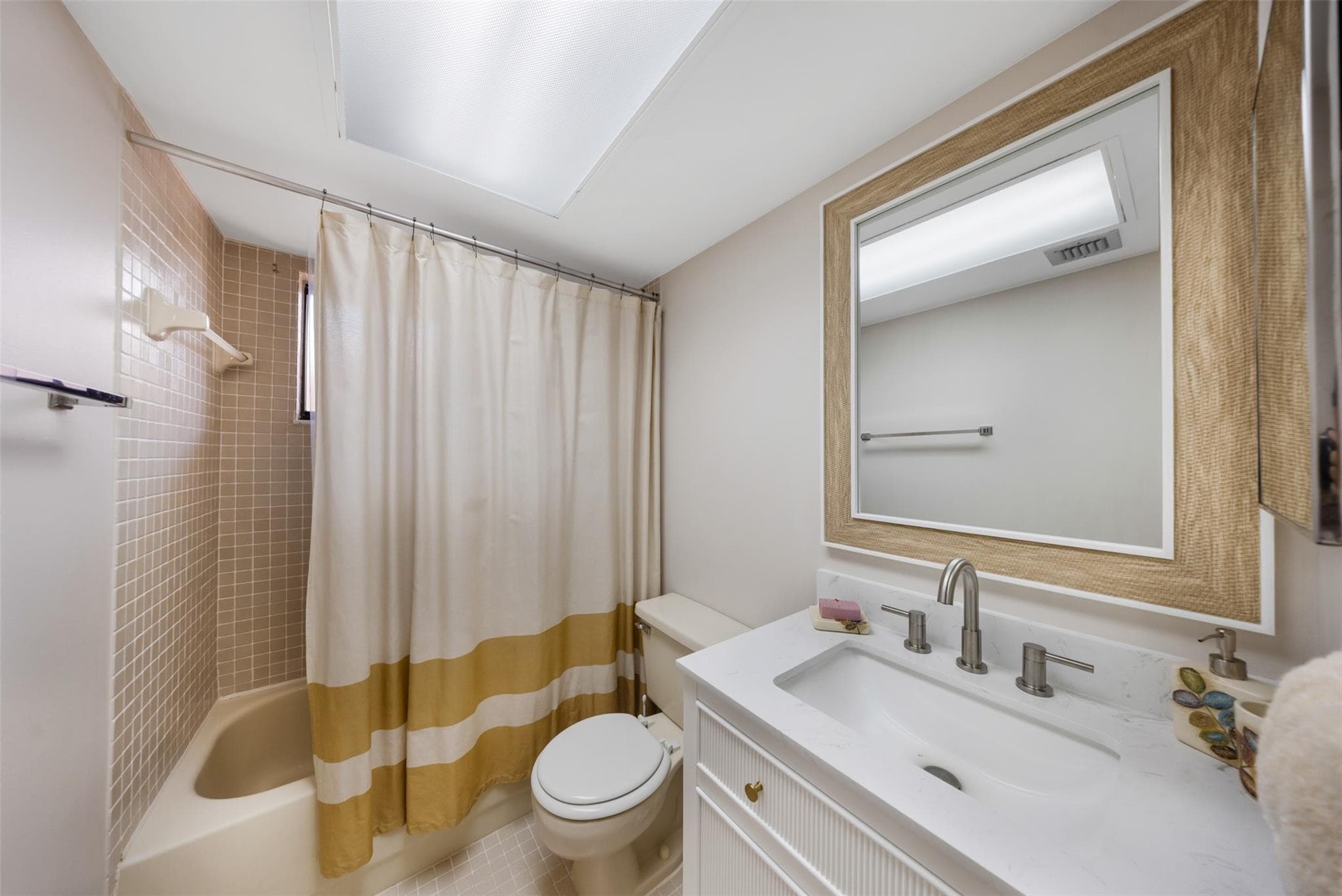 5250 Las Verdes Circle 317, Delray Beach, FL 33484 11