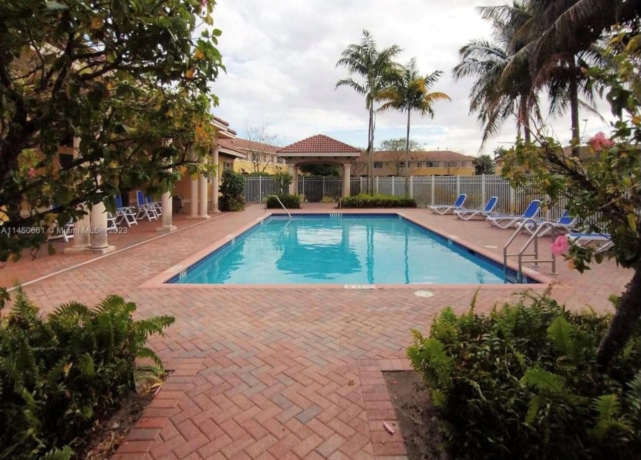 6030 SW 19th Place, North Lauderdale, FL 33068 12