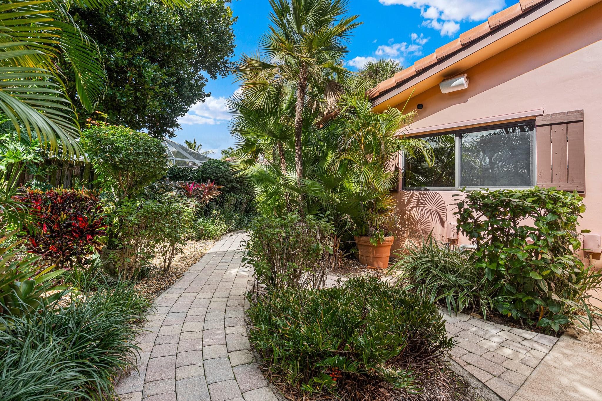 708 NW 6th Drive, Boca Raton, FL 33486 25