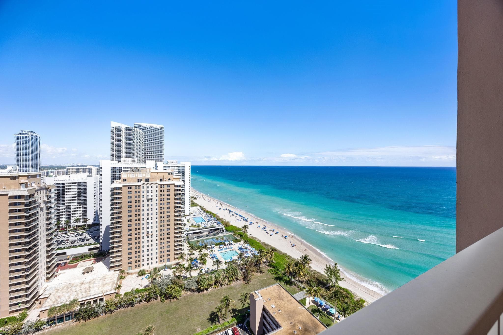 1950 S Ocean Drive PHB, Hallandale Beach, FL 33009 34