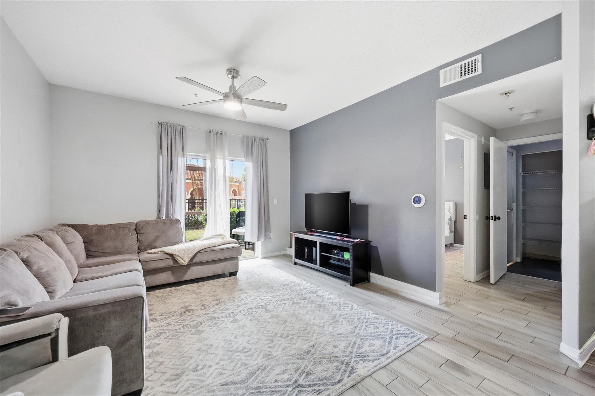 5518 Metrowest Boulevard 11-104, Orlando, FL 32811 8