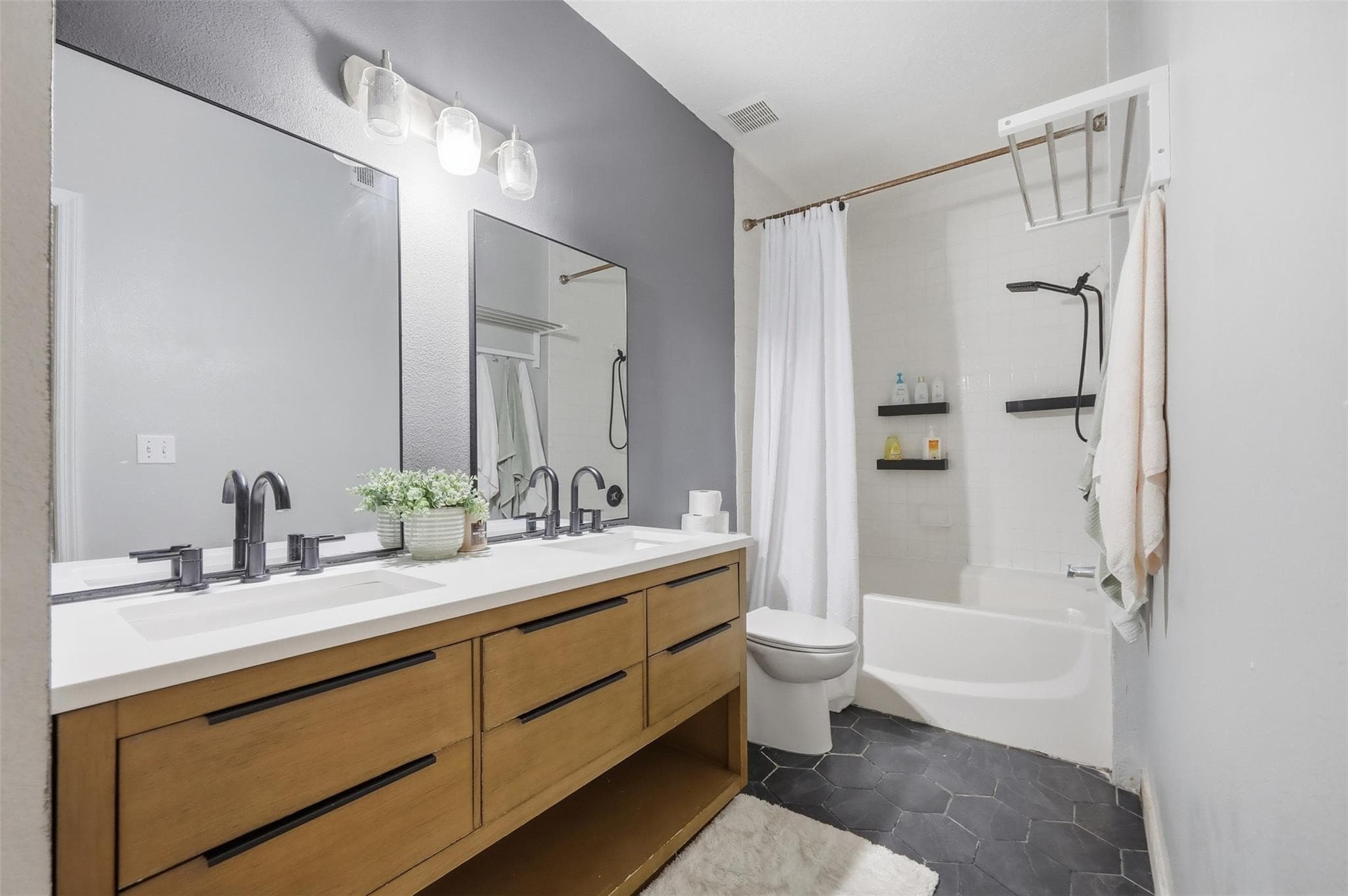 5518 Metrowest Boulevard 11-104, Orlando, FL 32811 18