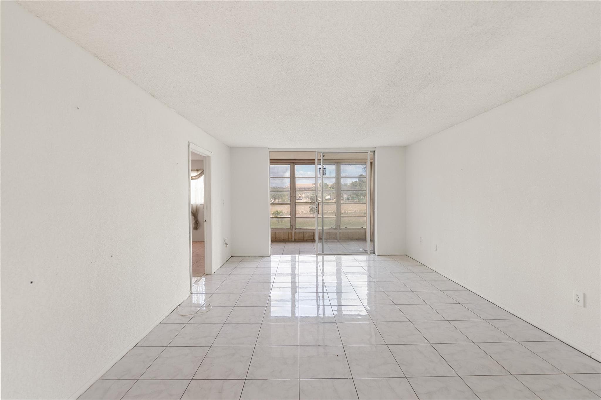 8081 N Sunrise Lakes Drive 203, Sunrise, FL 33322 7