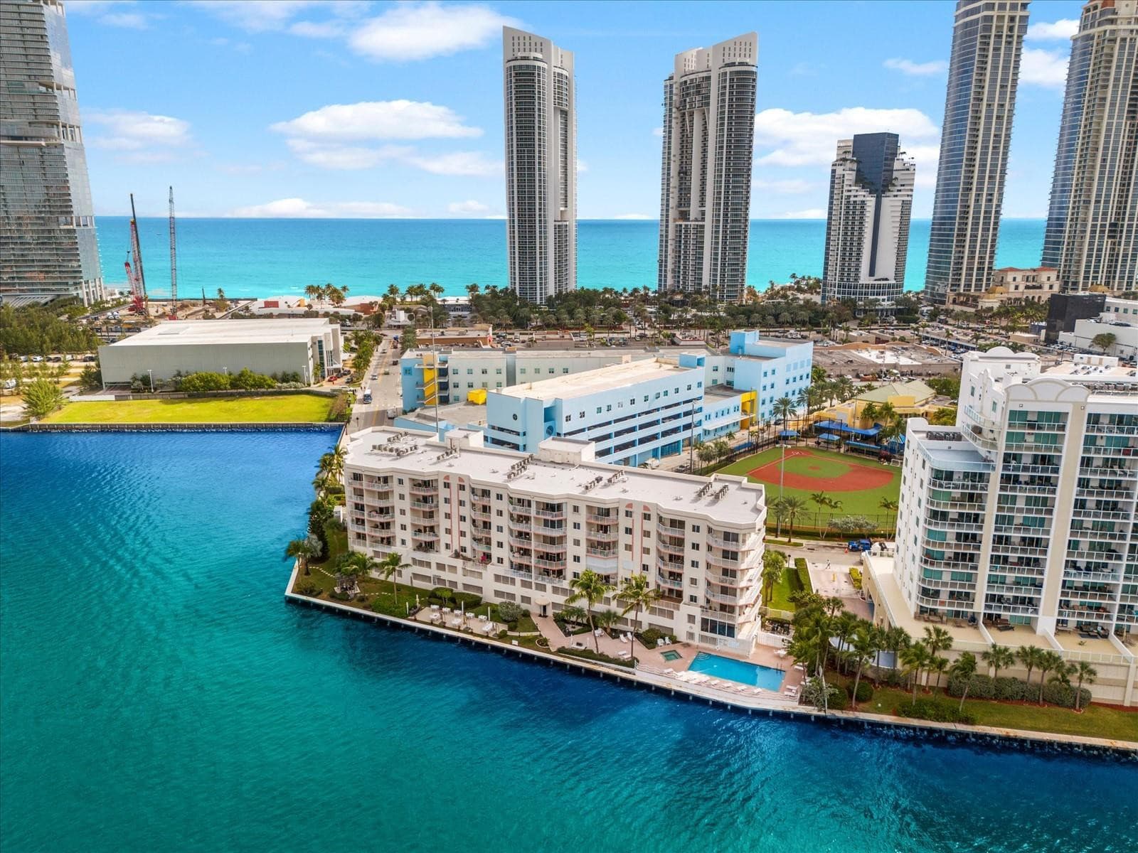 18260 N Bay Road 304, Sunny Isles Beach, FL 33160 39