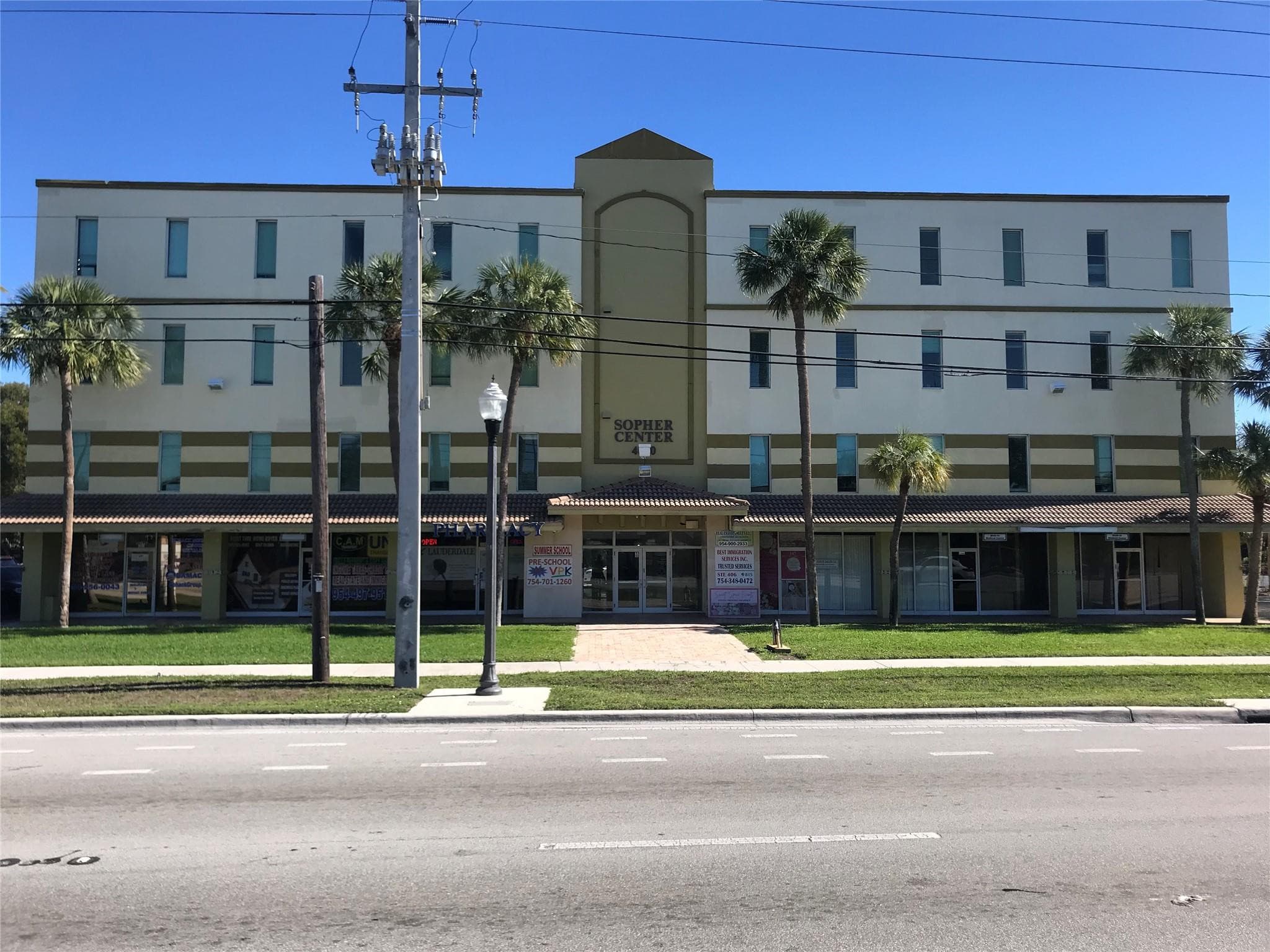 4000 N State Road 7 310, Lauderdale Lakes, FL 33319