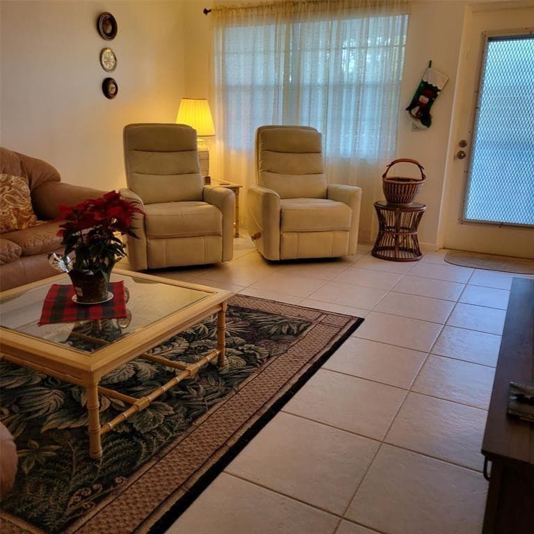 351 Markham P 351, Deerfield Beach, FL 33442 8