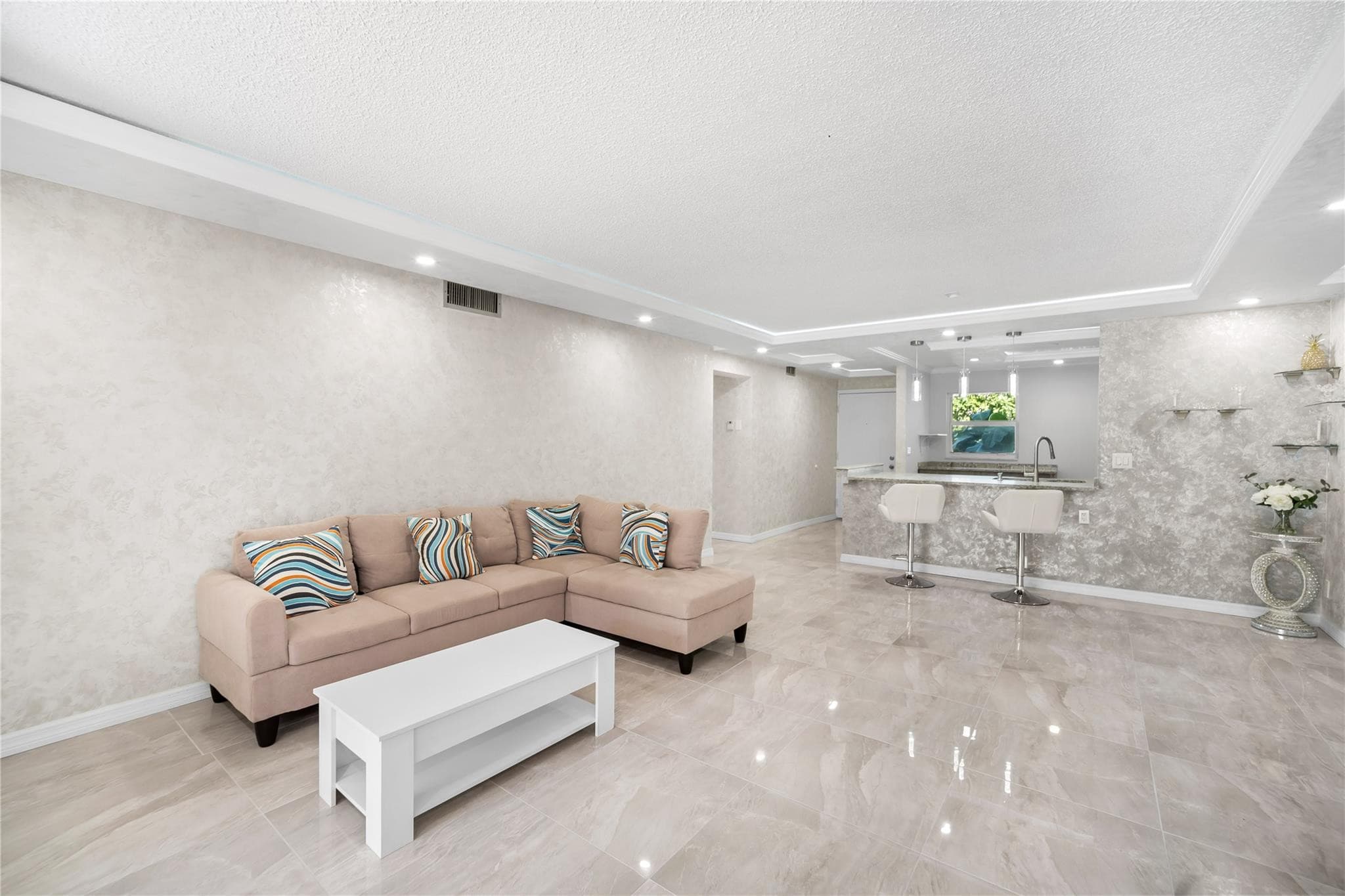 2615 NE 3rd Court 220, Boynton Beach, FL 33435 2