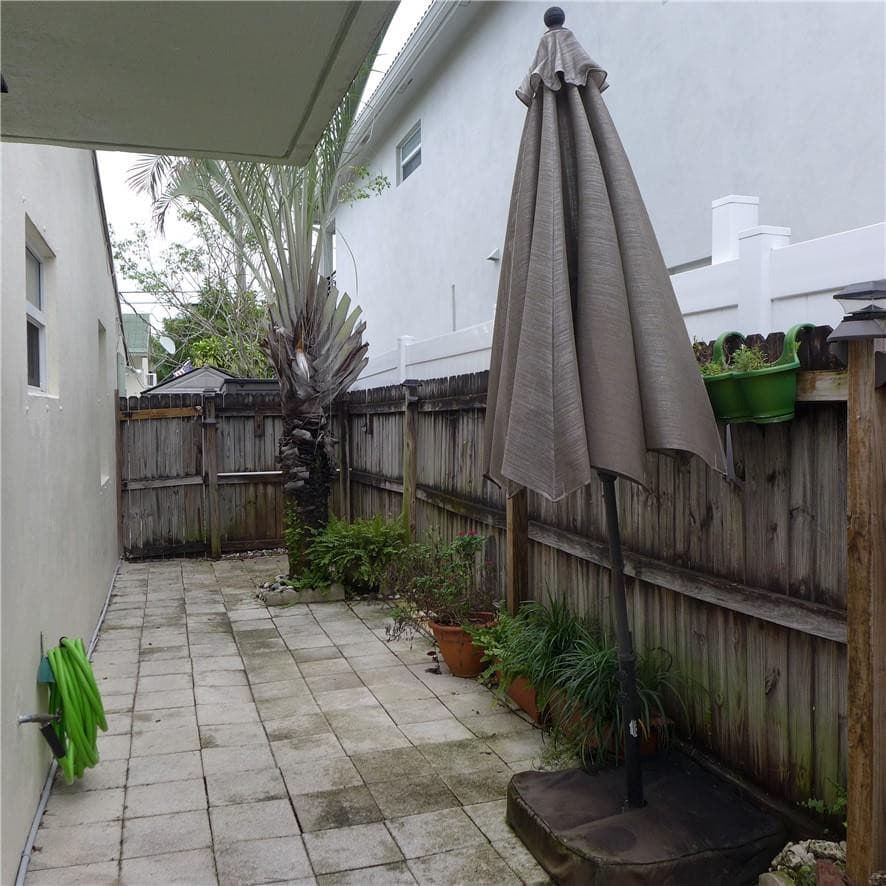 812 NE 15 Avenue, Fort Lauderdale, FL 33304 10