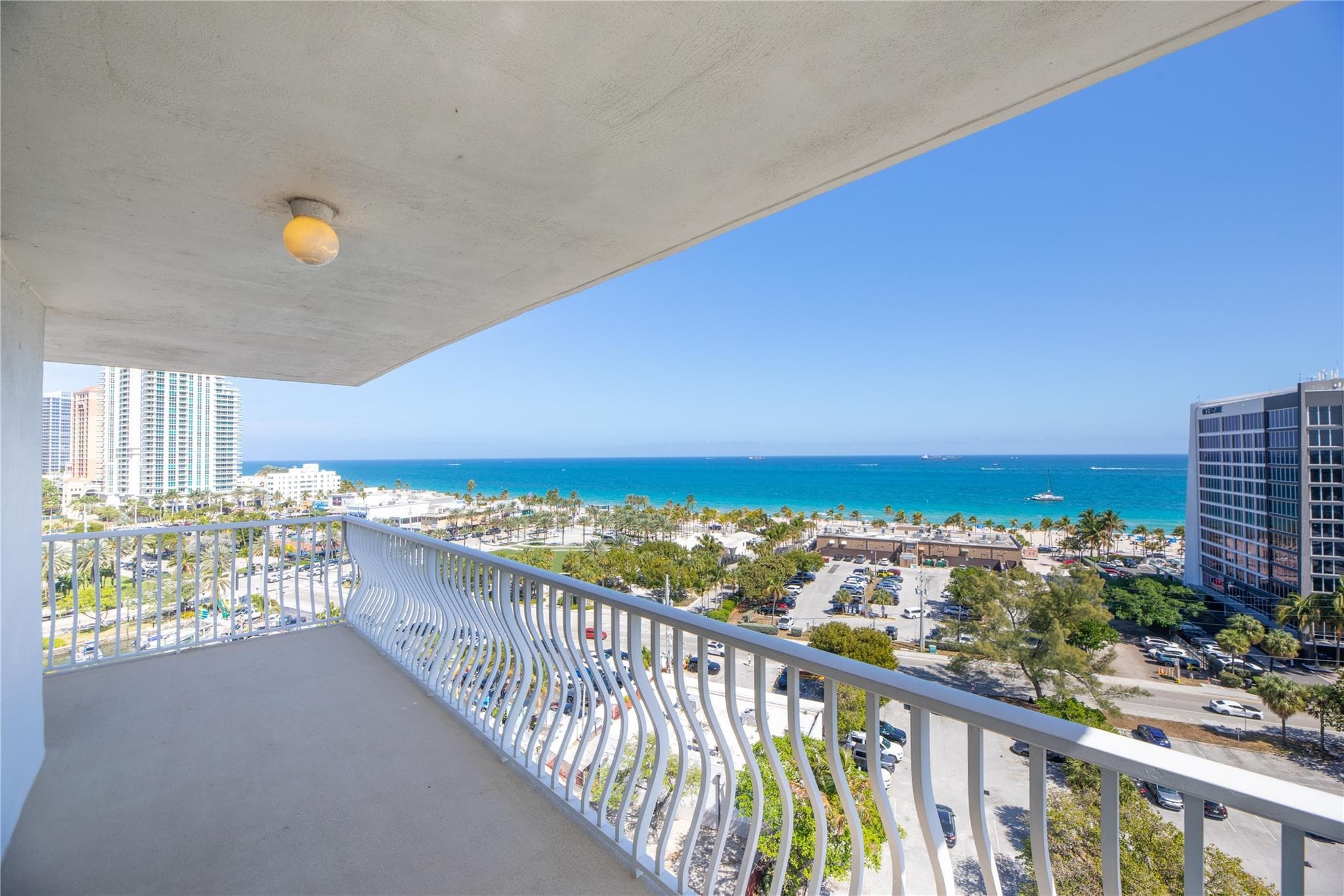 1 Las Olas Circle 1117, Fort Lauderdale, FL 33316 2