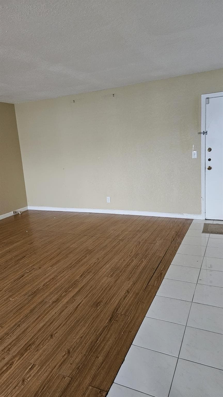 4042 NW 19th Street F411, Fort Lauderdale, FL 33313 2