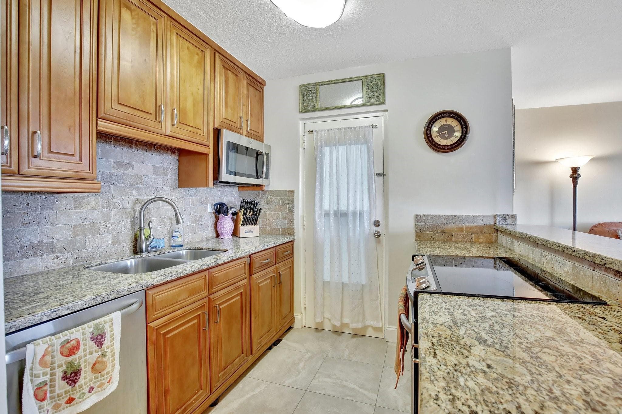 2555 NE 11th Street Ph09, Fort Lauderdale, FL 33304 15