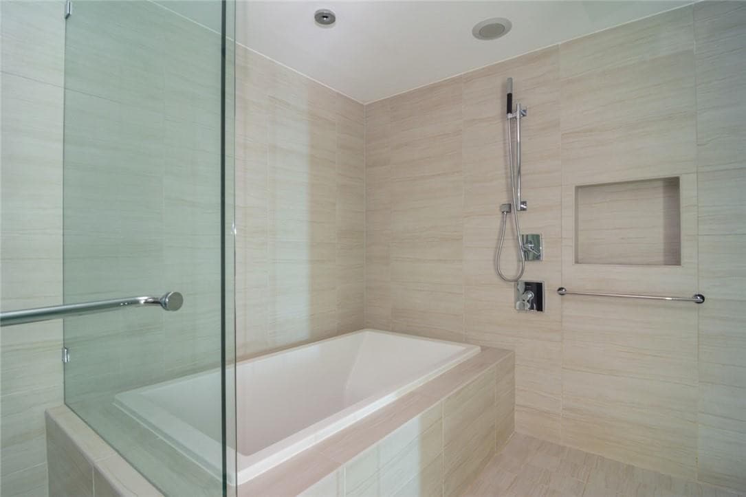 1180 N Federal Highway 1103, Fort Lauderdale, FL 33304 15