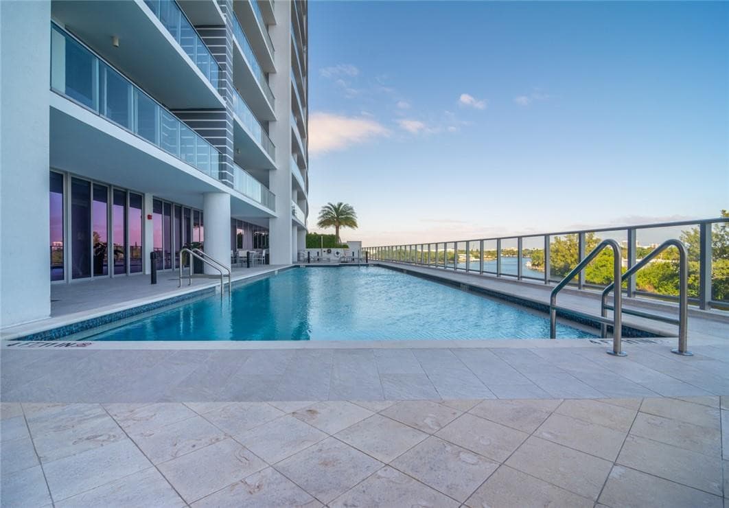 1180 N Federal Highway 1103, Fort Lauderdale, FL 33304 31