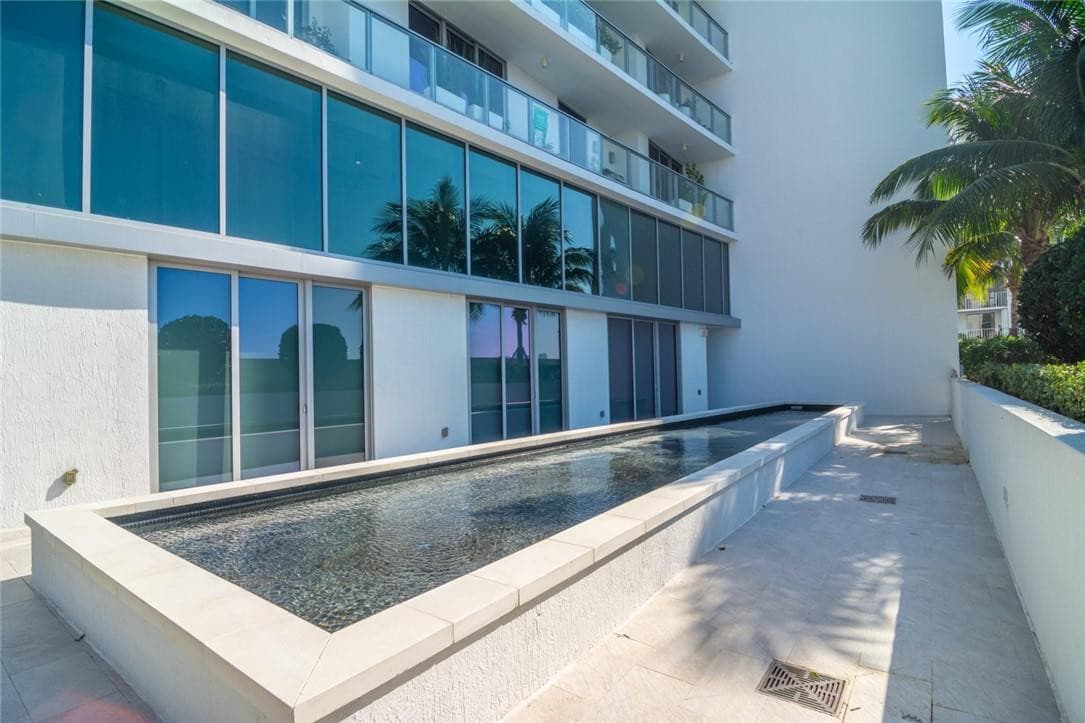 1180 N Federal Highway 1103, Fort Lauderdale, FL 33304 56