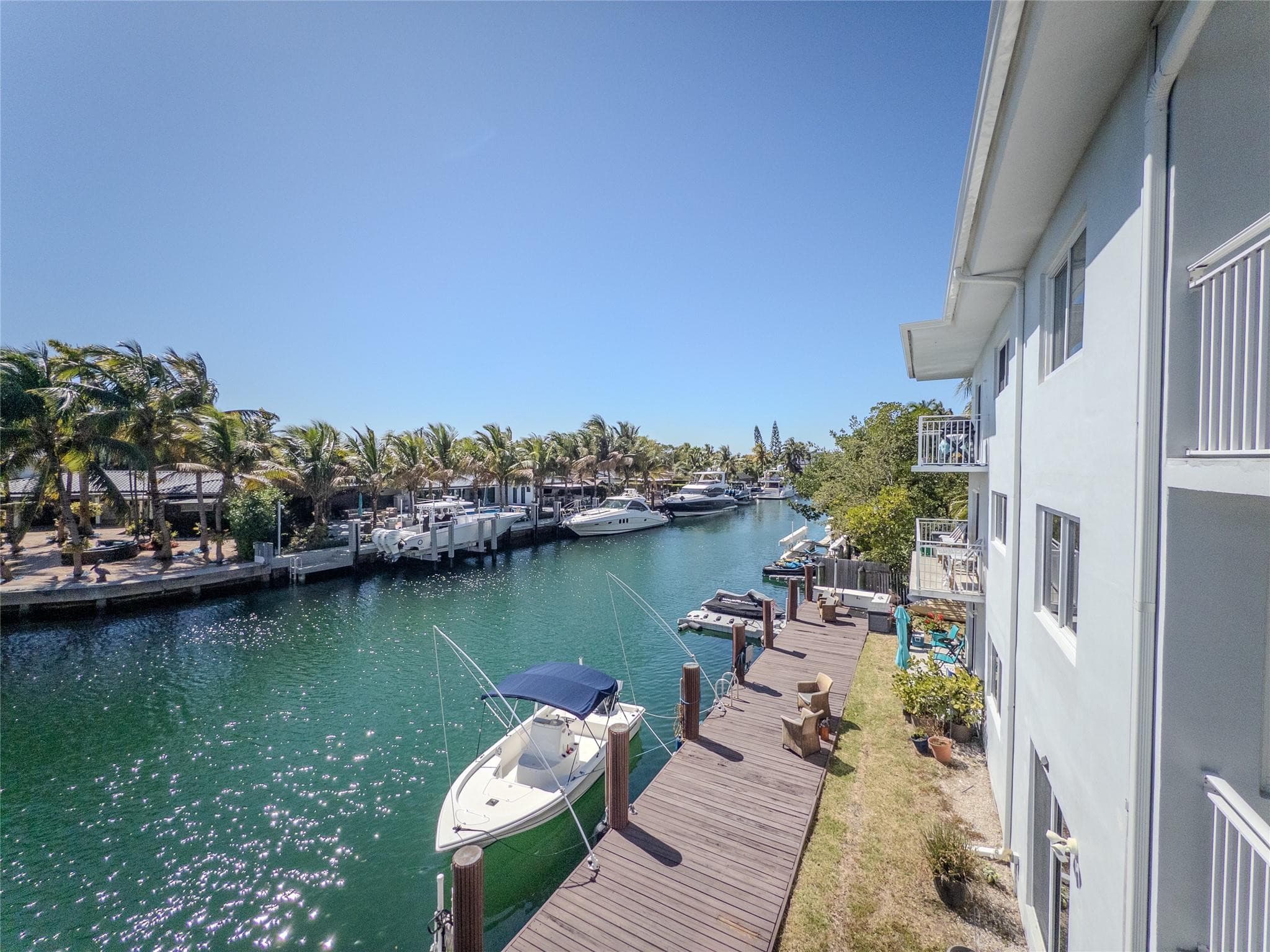 2430 NE 135th Street 302, North Miami, FL 33181 20