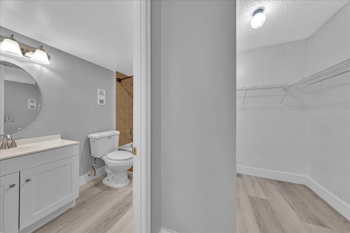 1500 N Congress Avenue C31, West Palm Beach, FL 33401 27