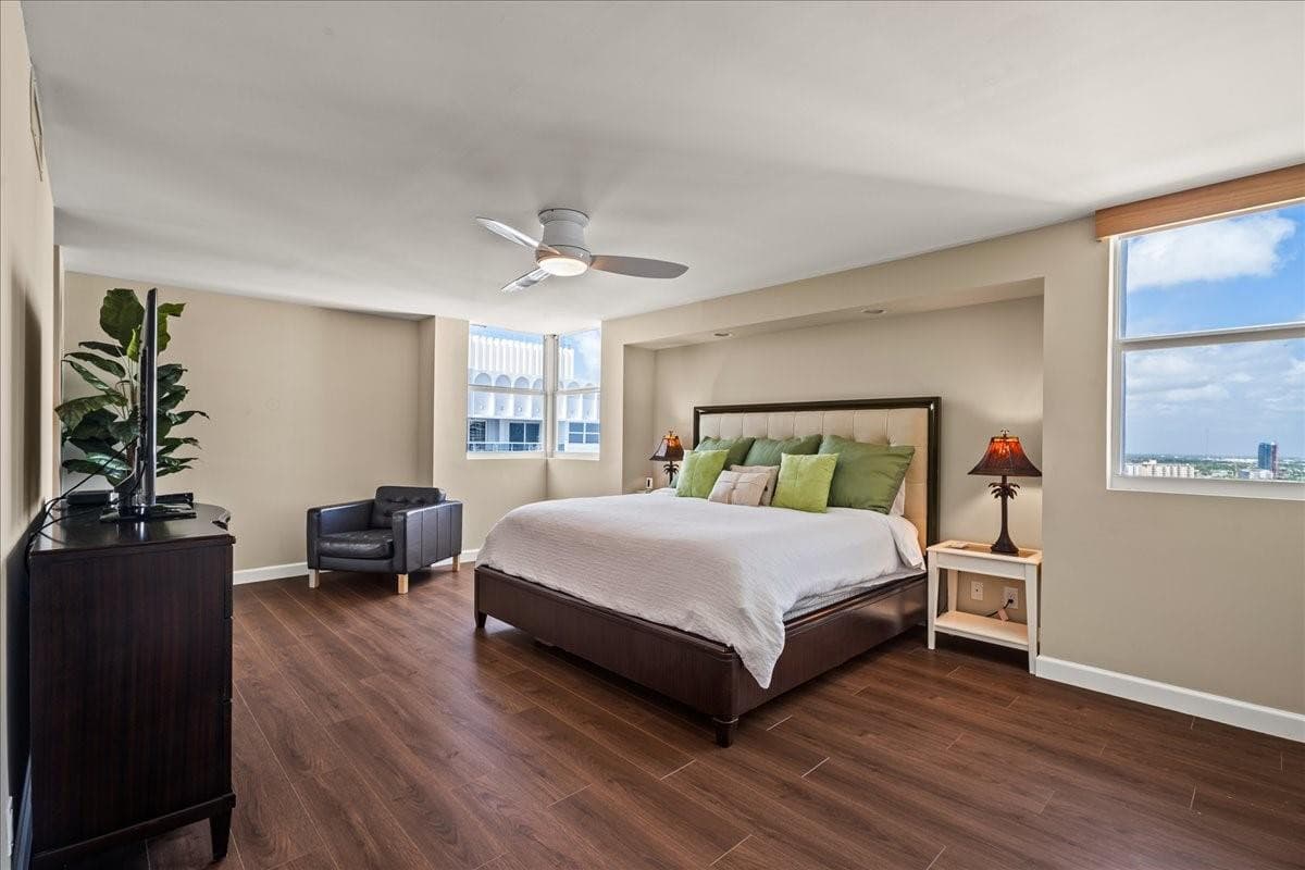 1890 S Ocean Drive PH4, Hallandale Beach, FL 33009 12