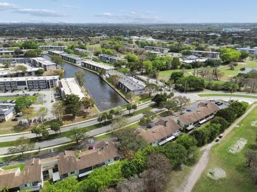 8027 Lagos De Campo Boulevard A4, Tamarac, FL 33321 12