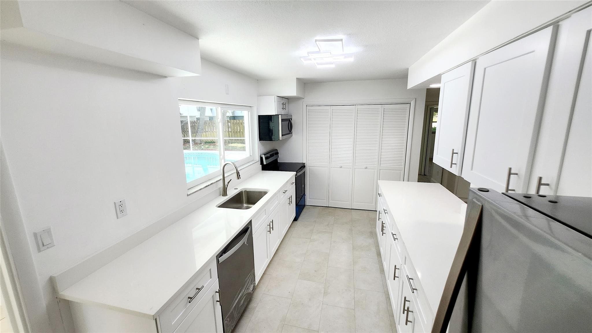 1715 York Court, Fort Pierce, FL 34982 27