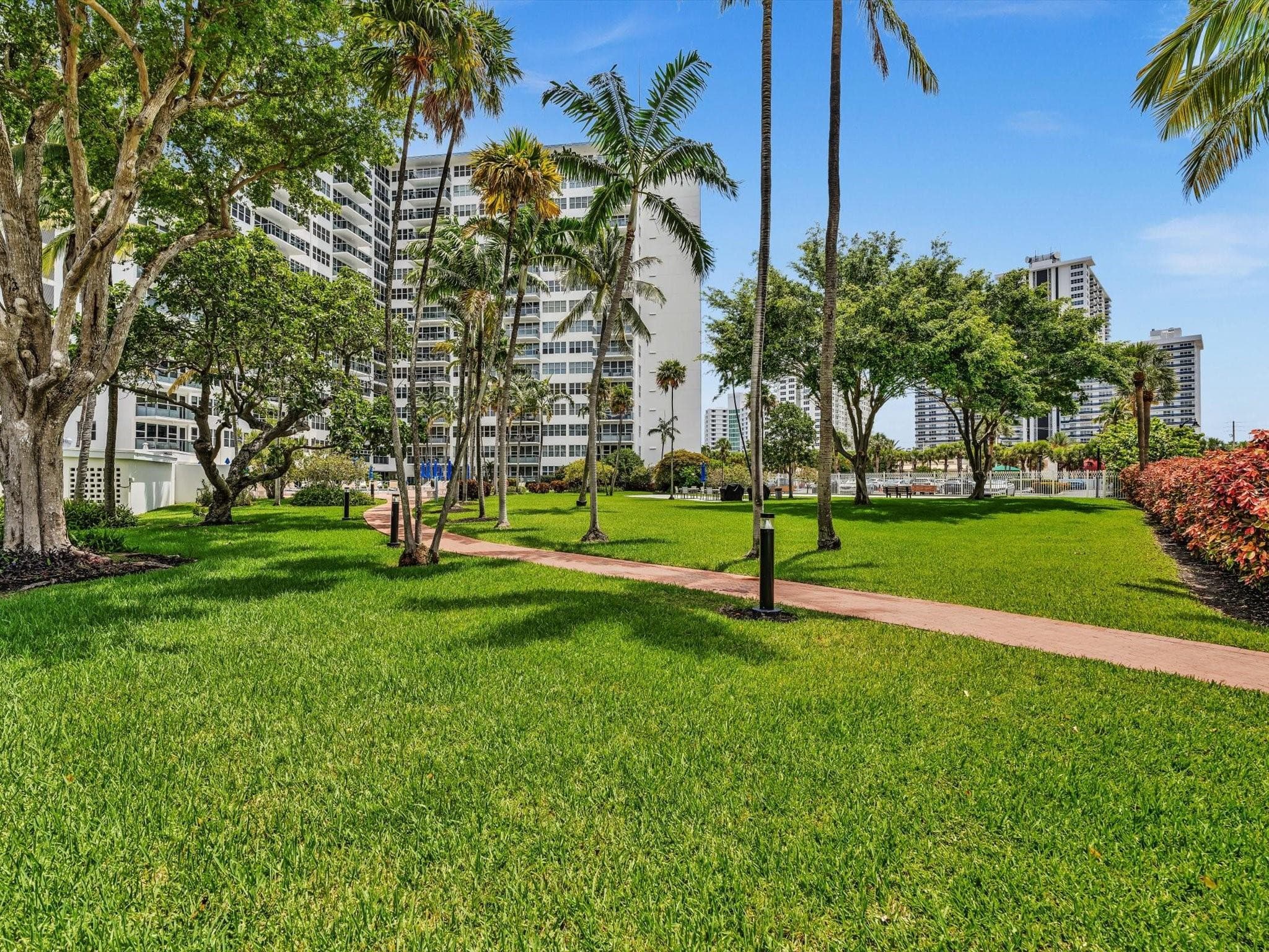 3300 NE 36th Street 220, Fort Lauderdale, FL 33308 32