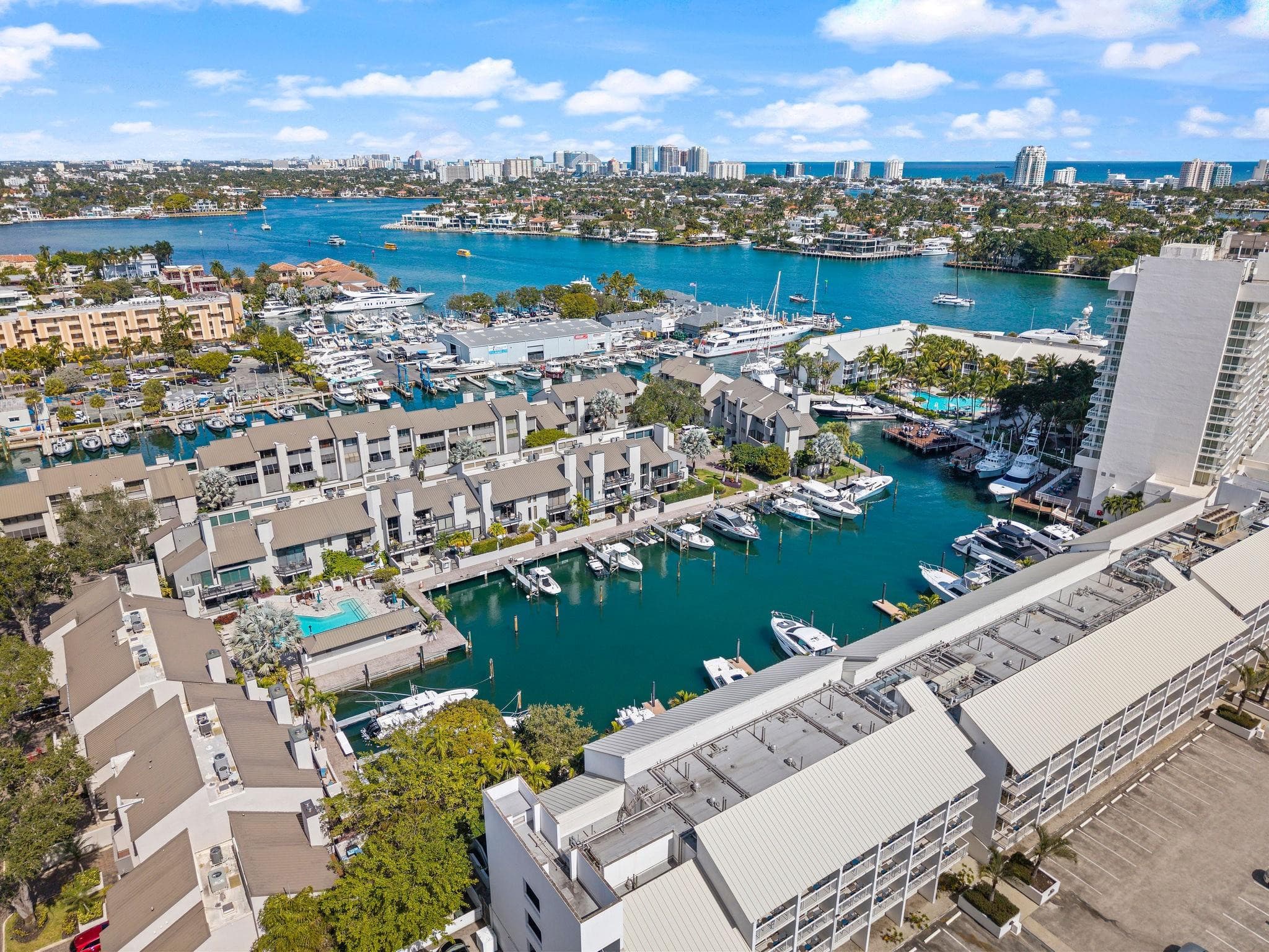 16 Portside Drive 16c, Fort Lauderdale, FL 33316 11
