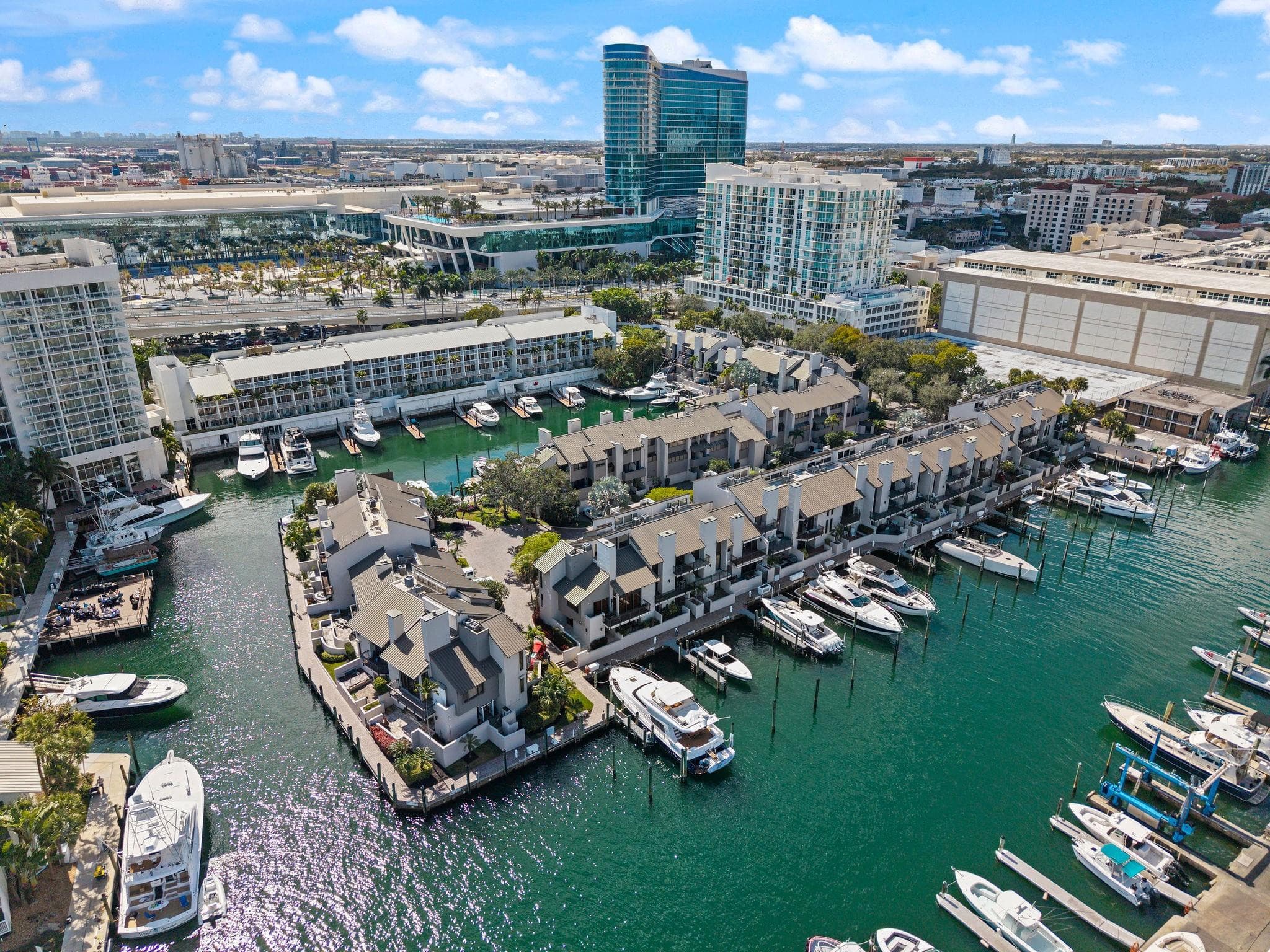 16 Portside Drive 16c, Fort Lauderdale, FL 33316 21