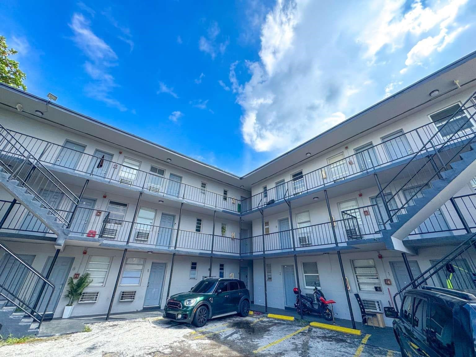 1261 NW 59th Street, Miami, FL 33142 8