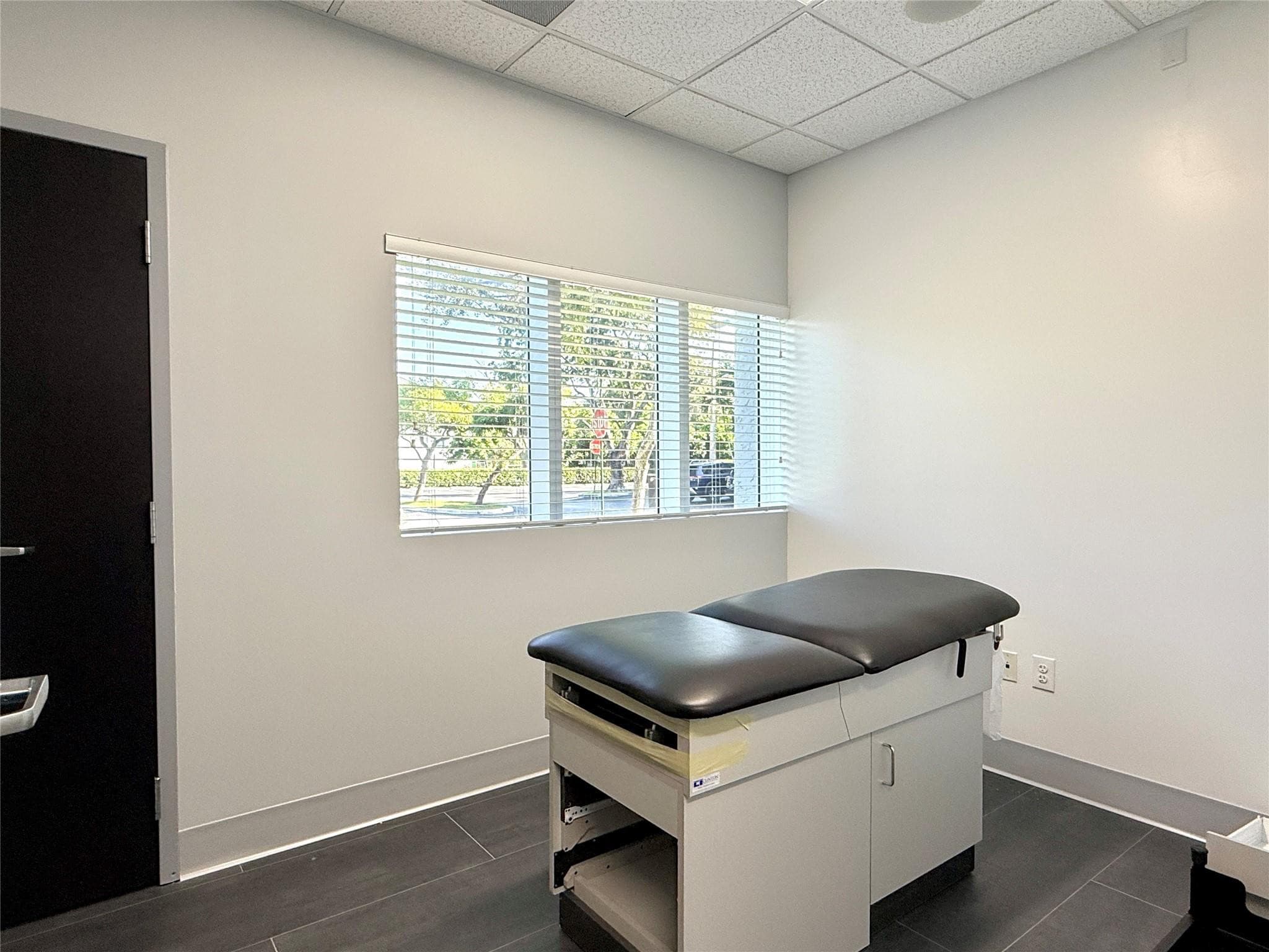 2933 NW 62nd Street 101, Fort Lauderdale, FL 33309 7