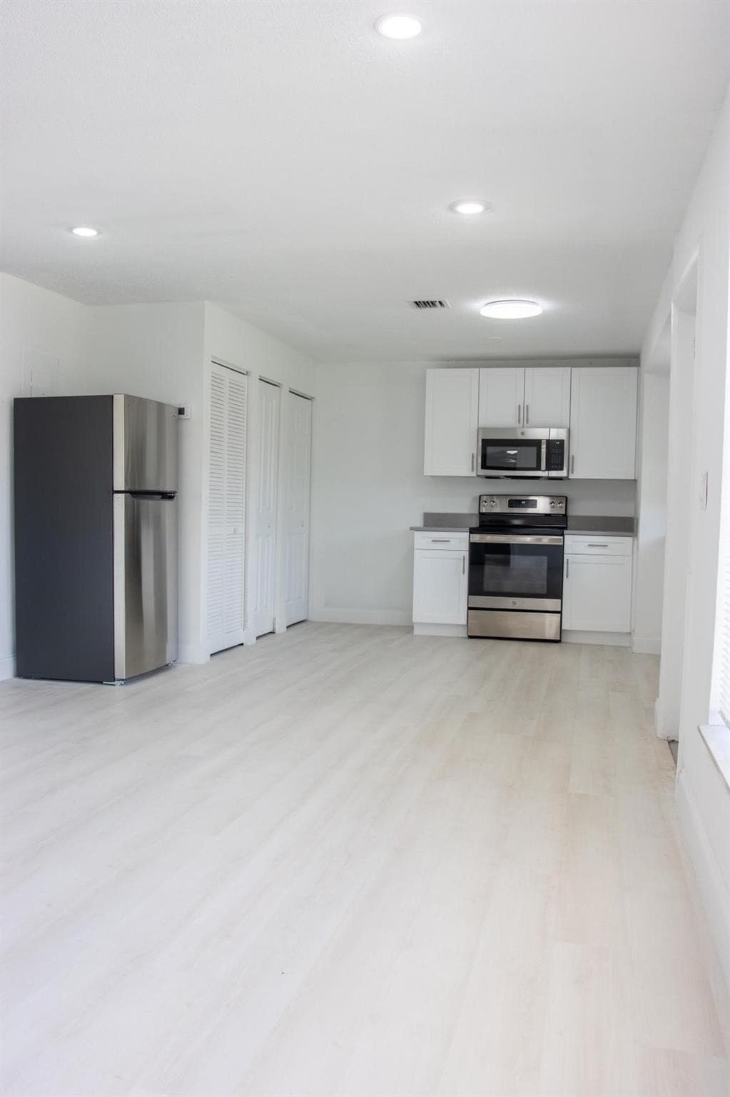 320 NW 4th Avenue 1, Deerfield Beach, FL 33441 32