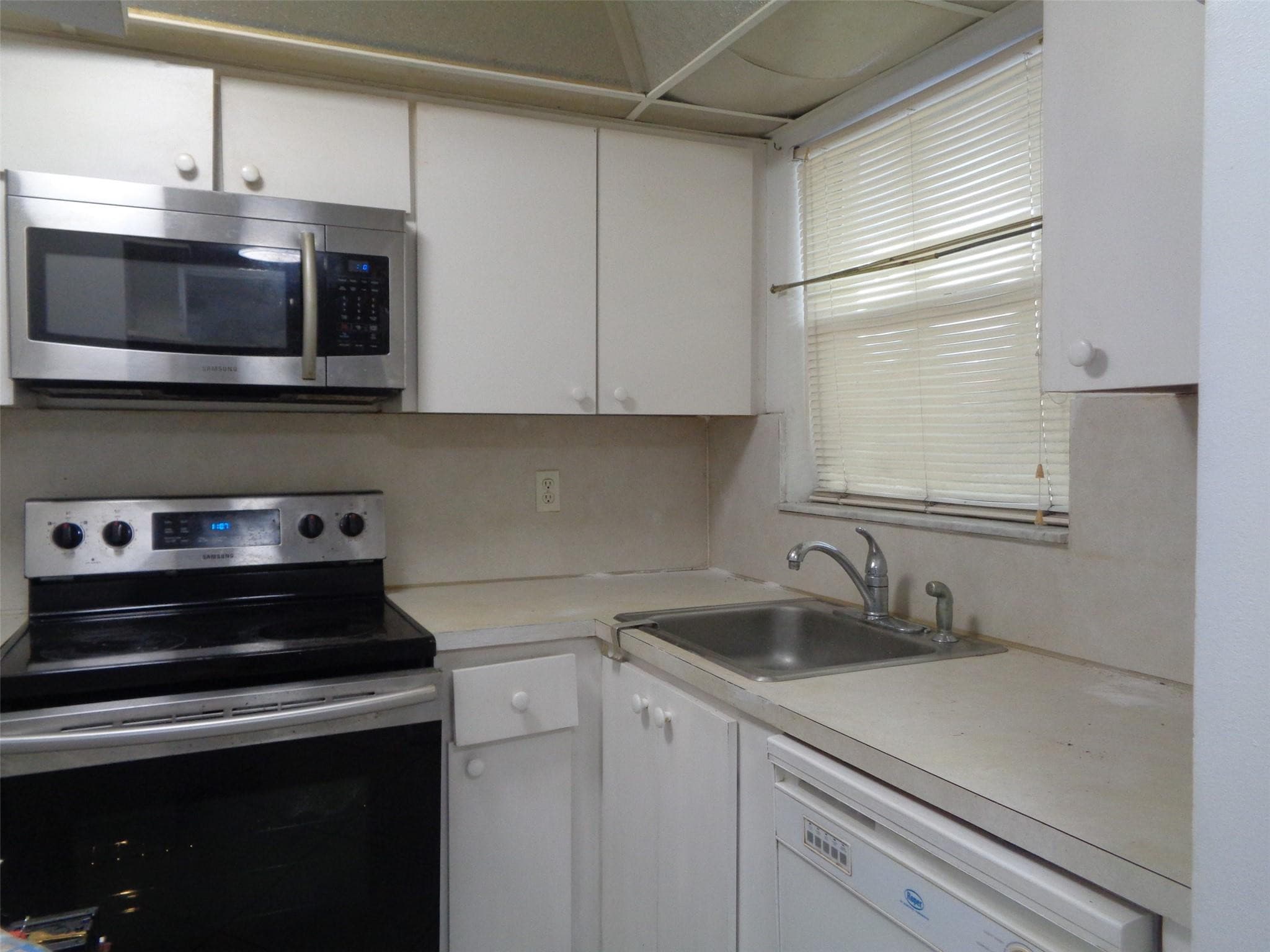 2831 E Sunrise Lakes Drive 209, Sunrise, FL 33322 3