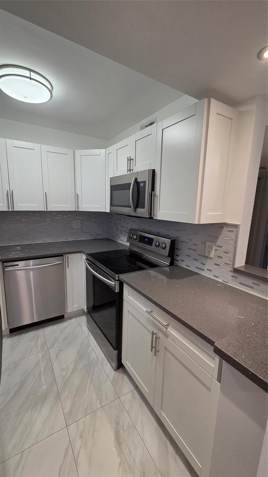 5375 SW 40th Avenue 105, Fort Lauderdale, FL 33314 2