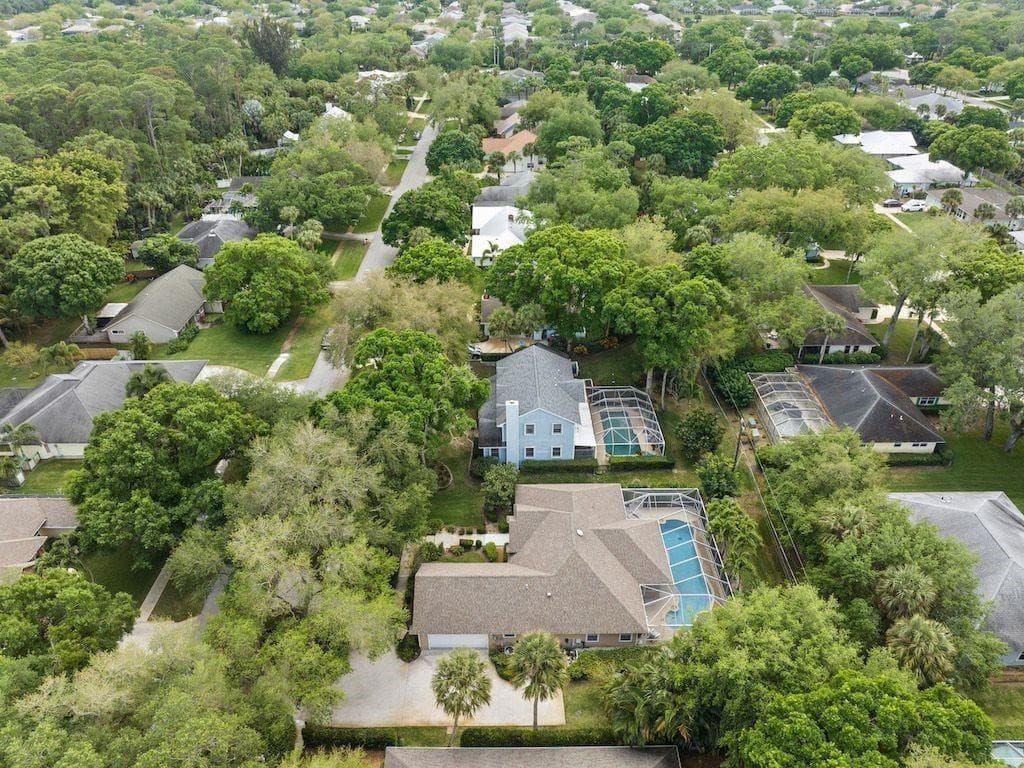 137 38TH Court, Vero Beach, FL 32968 40